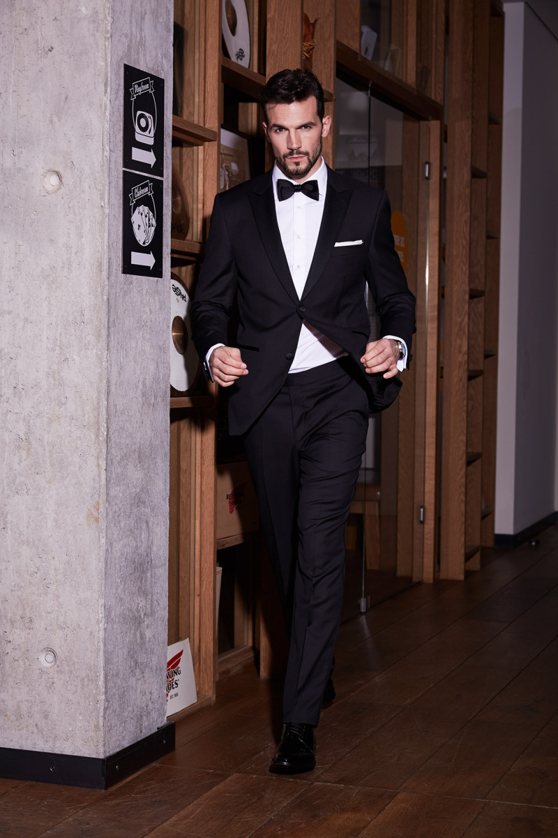 Roy Robson by Tim Thiel