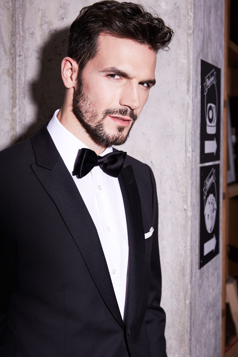 Roy Robson by Tim Thiel