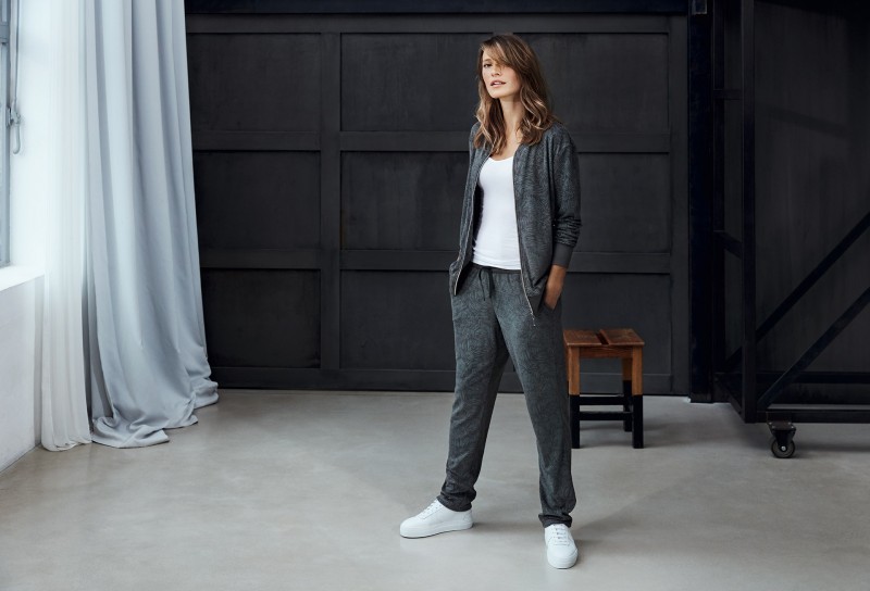 schiesser woman by Tim Thiel